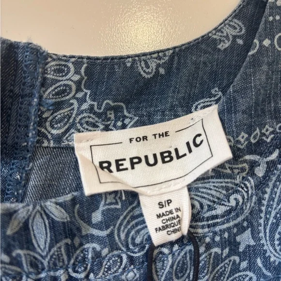 For The Republic Indigo Paisley Top - Picture 3 of 7